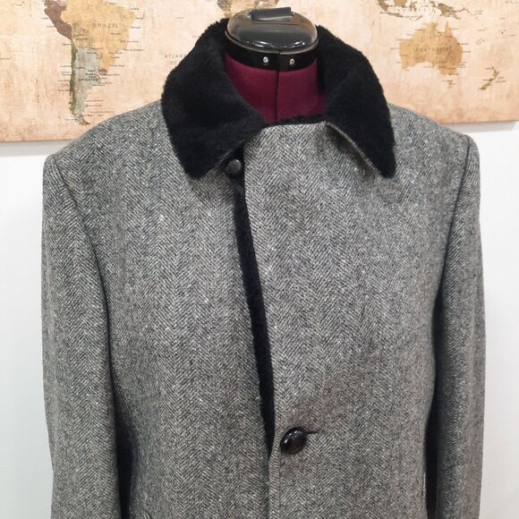 Pendleton Wool - Men's gray herringbone peacoat w/ faux fur collar - Picture 6 of 15